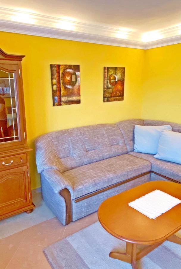 Furedi Apartament *